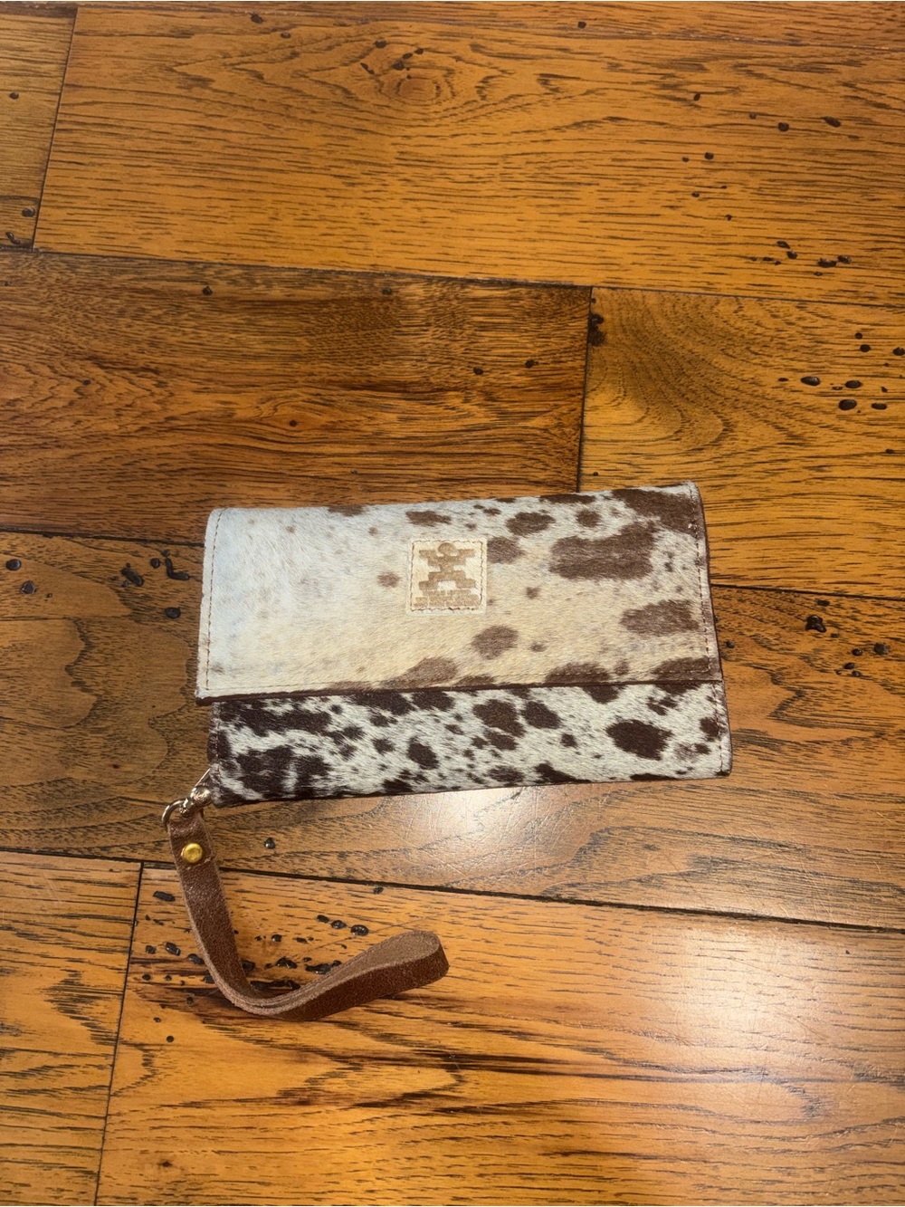 Charlie Leather Women’s Cowhide Wristlet Clutch - Brown & White